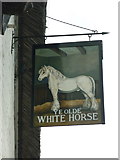 TF2422 : Ye Olde White Horse, Spalding by Ian S