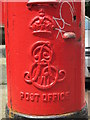 Edward VII postbox, Melrose Avenue, NW2 - royal cipher