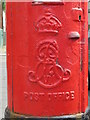 Edward VII postbox, Grange Road, NW10 - royal cipher