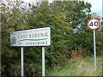 TA0936 : Entering East Yorkshire, Sutton Road towards Wawne by Ian S