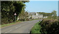 Lane past the end of Longrybank Wood