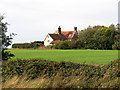 Farmhouse beside the B1116, Hacheston