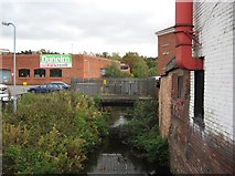 SO8376 : River Stour by New Road, Kidderminster by P L Chadwick