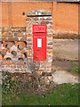 Burnt House Hoxne Road Victorian Postbox