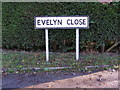 Evelyn Close sign