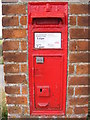 TM2280 : Upper Weybread Victorian Postbox by Geographer