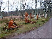 NH4857 : Chainsaw Sculptures by Graham Hewitt