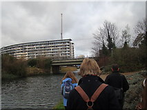 TQ3682 : View of the railway bridge from the Regent's Canal towpath by Robert Lamb