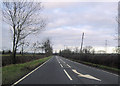 SP7825 : A413 approaching North Hill Farm by John Firth