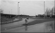 TA1129 : Mount Pleasant roundabout, Hull by Derek Harper