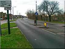 SP3163 : Tachbrook Road, Whitnash by Alex McGregor