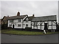 SP4270 : The Friendly Inn, Frankton by Ian S