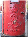 Edward VII postbox, Burnley Road, NW10 - royal cipher