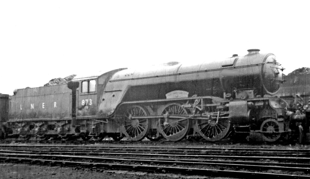 A named Gresley V2 at New England... © Ben Brooksbank :: Geograph ...