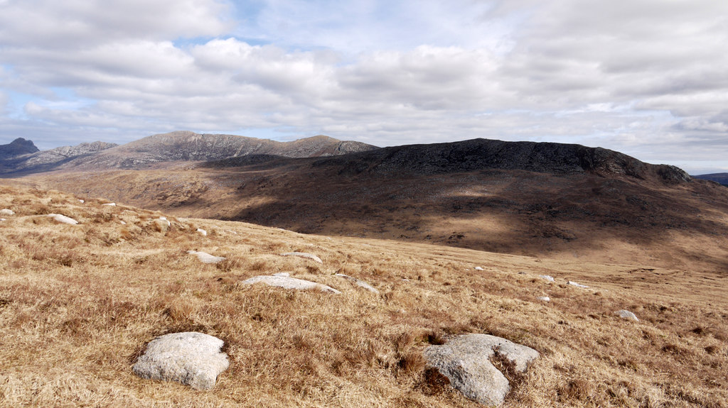 Embedded boulders in grassy moorland... © Trevor Littlewood :: Geograph ...