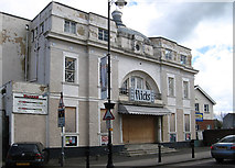 TF0645 : Sleaford - old cinema by Dave Bevis
