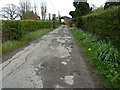 Footpath and entrance to Mill farm