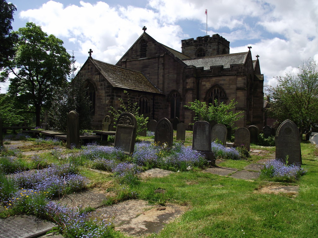 St. Leonard's church and graveyard © Phil Platt :: Geograph Britain and ...