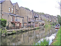 SE0324 : Canalside houses by John Illingworth