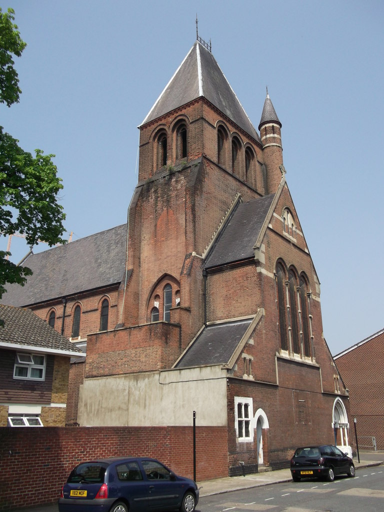 Church of Holy Trinity, Hackney © David Anstiss :: Geograph Britain and ...