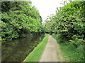 Walking east along the Rochdale Canal