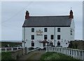 NZ3376 : The Kings Arms, Seaton Sluice by JThomas