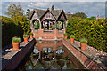 SO5152 : Hampton Court Gardens by Ian Capper