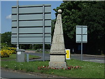 TL2170 : Large milepost, Brampton by JThomas