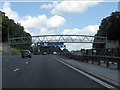 M25 motorway - Park Avenue footbridge