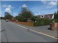 Church Road, Wootton and a footpath to Wootton Bridge