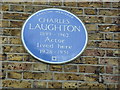 Blue plaque to an actor in Percy Street
