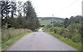 Approach to a right turn to Leochel-Cushnie church