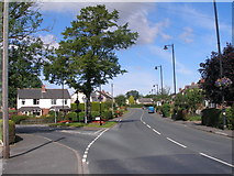SE3836 : Leeds Road/Main Street junction by John Slater