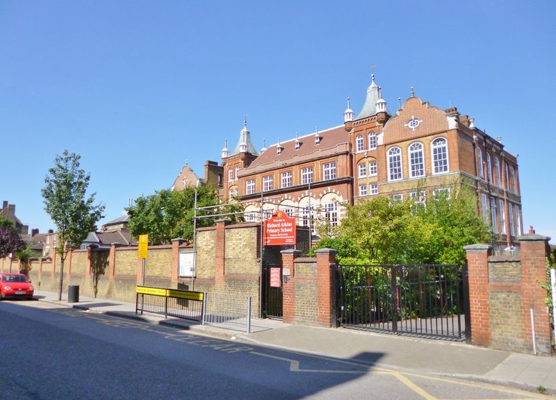 Brixton Hill Primary School © Mike Faherty Geograph Britain And Ireland