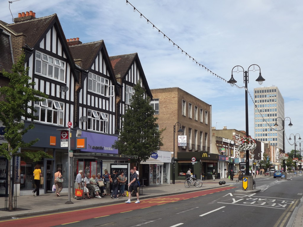 New Malden High Street © Colin Smith :: Geograph Britain and Ireland