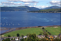 NS2577 : Battery Park and the Firth of Clyde by Thomas Nugent