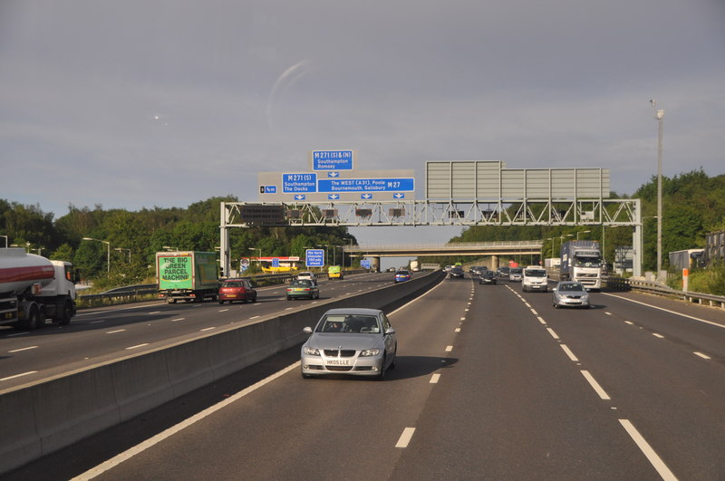 Test Valley : The M27 Motorway © Lewis Clarke :: Geograph Britain and ...