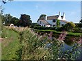 Cottages on the Chesterfield Canal