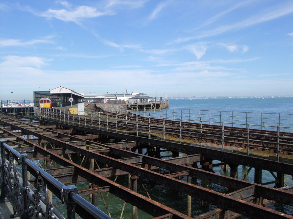 Ryde Pier Head Station © Paul Gillett :: Geograph Britain and Ireland