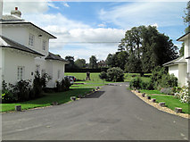 SU3147 : Ramridge House entrance drive by Stuart Logan