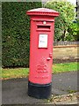 Edward VIII postbox, Priory Road