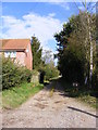 Footpath & entrance to Bonds Farm