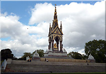 TQ2679 : Kensington:  Albert Memorial by Dr Neil Clifton