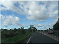 Approaching  crossroads  on  A1079  west  of  Barmby  Moor