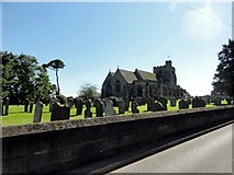 TQ7237 : Goudhurst, St Mary's Church and Graveyard by Helmut Zozmann