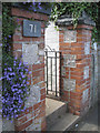 Polychrome gate pillars, Higher Brimley