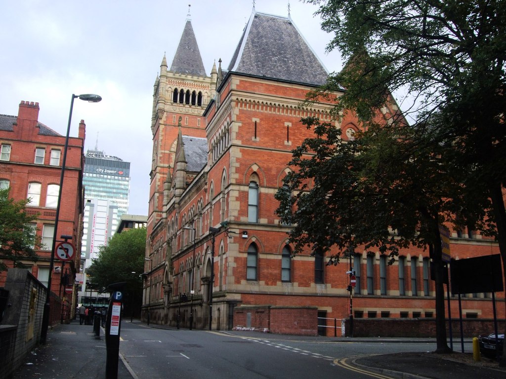 minshull-street-crown-court-manchester-paul-gillett-geograph