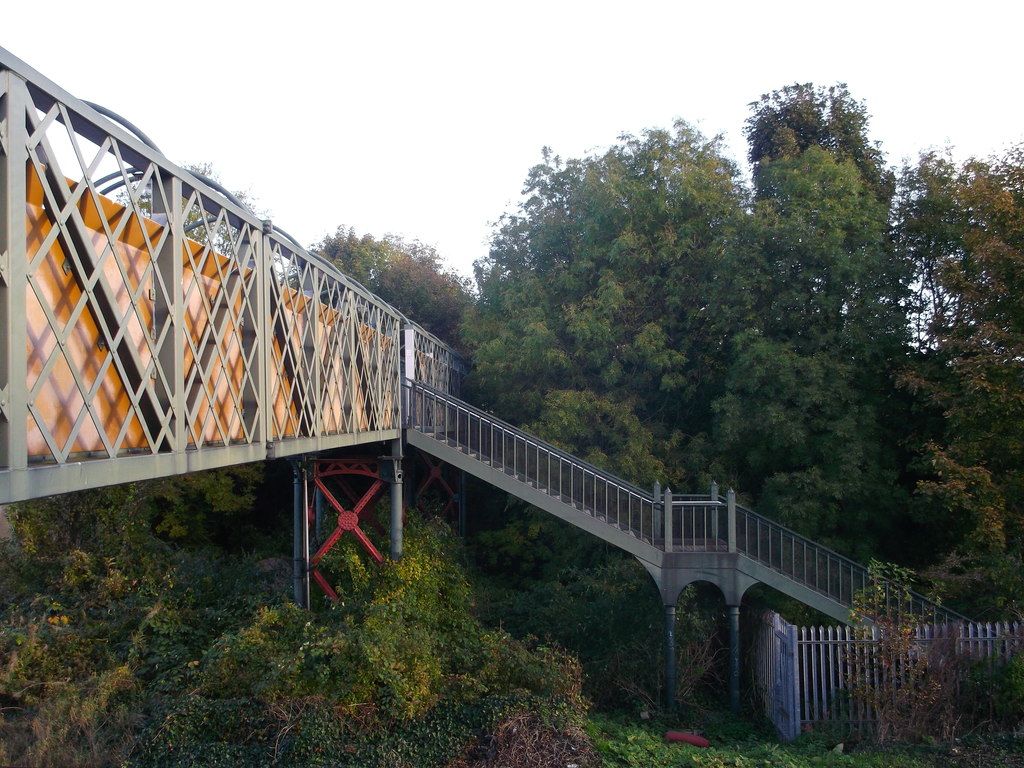 Long Footbridge over railway lines,... © David Anstiss :: Geograph ...