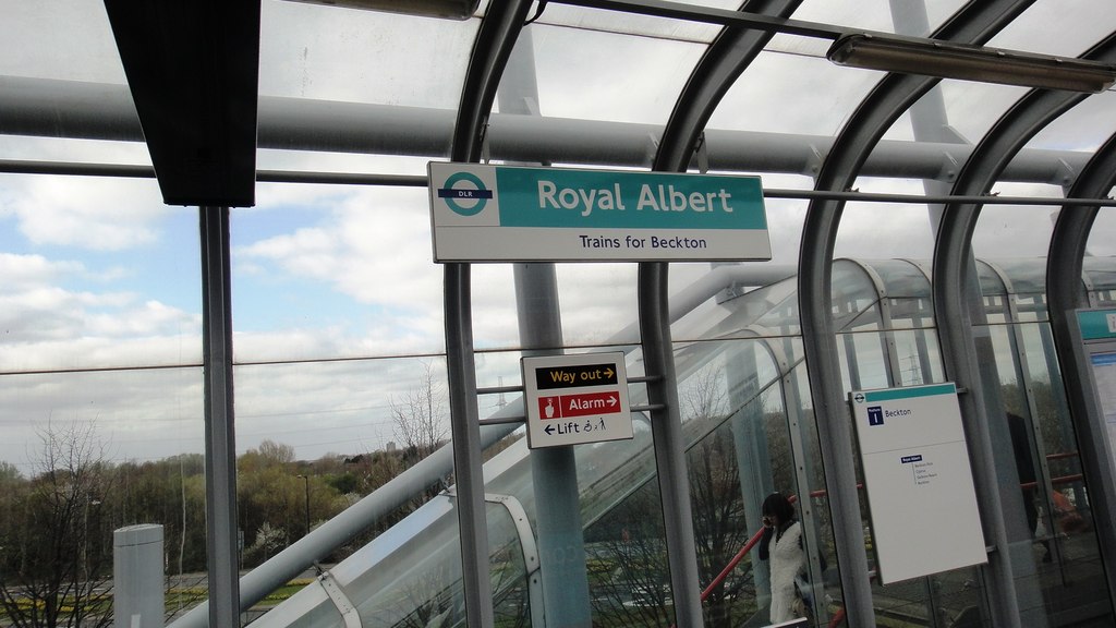 Royal Albert station © Phillip Perry :: Geograph Britain and Ireland