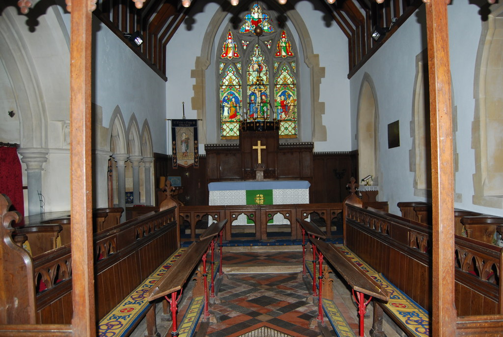 St Peter & Holy Cross Church, Wherwell © Barry Shimmon :: Geograph 